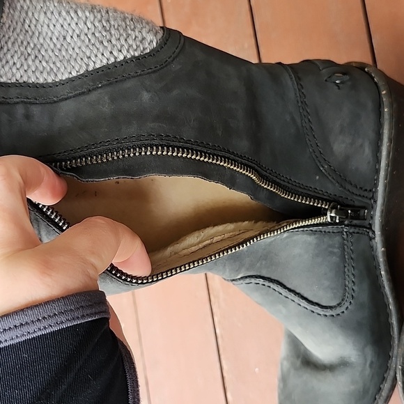 UGG Gray and Cream Heeled Boots - Picture 10 of 10